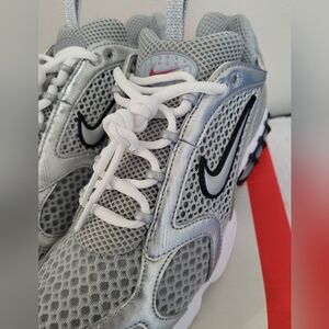 Nike Spiridon Cage 2